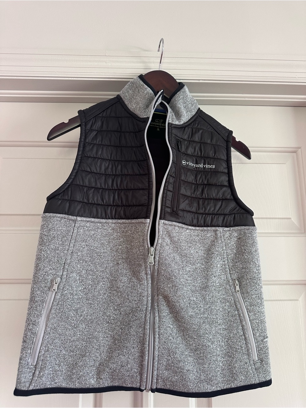 L sz 16 Vineyard Vines Quilted + Knit Gray & Black Vest